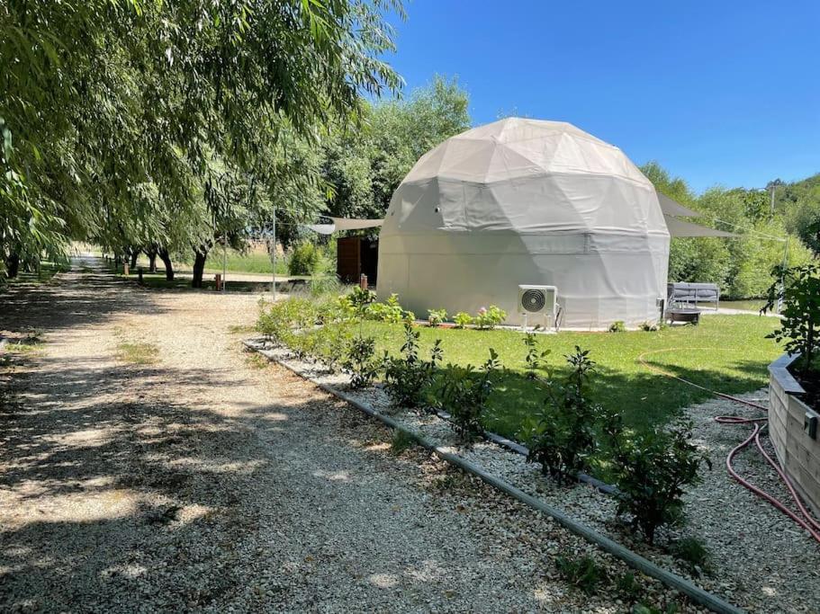 Domeglamping At Fishinglake Sagvar Exterior photo