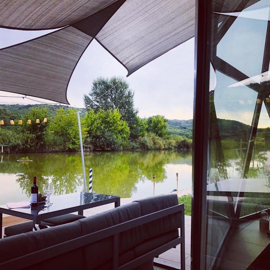 Domeglamping At Fishinglake Sagvar Exterior photo